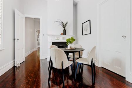 3 Bed, 1 Bath - Photo 4