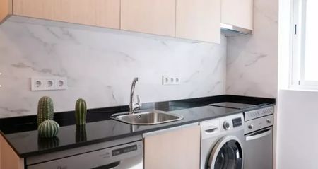 Calle de Ríos Rosas, Madrid, Community of Madrid 28003 - Photo 4