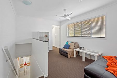 STAND OUT PROPERTY WITH TWO SEPARATE LIVING AREAS! - Photo 2