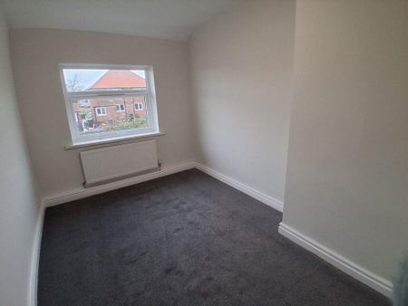 2 bedroom semi-detached house to rent - Photo 2
