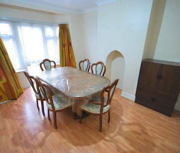 4 bedroom terraced house to rent - Photo 2