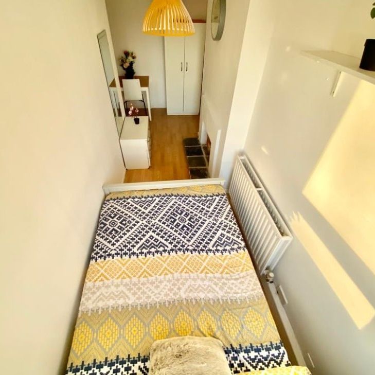 3 Bed Maisonette, Lewisham Road, SE13 - Photo 1