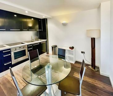 2 bedroom flat to rent - Photo 3