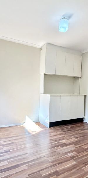 Well maintained studio with convenient setting - Photo 1