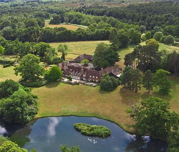 The perfect embodiment of the quintessential English country residence surrounded by acres of majestic countryside. - Photo 1