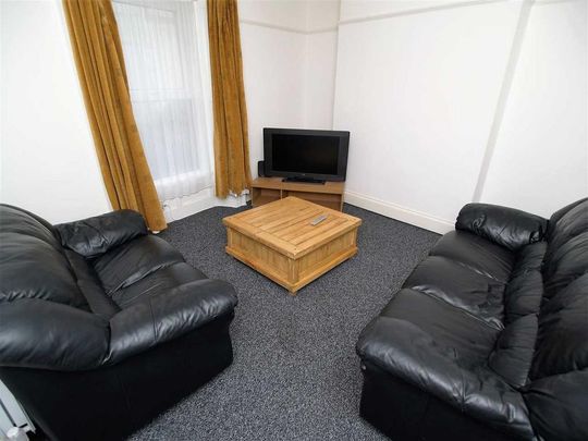 4 bedroom house share to rent - Photo 1