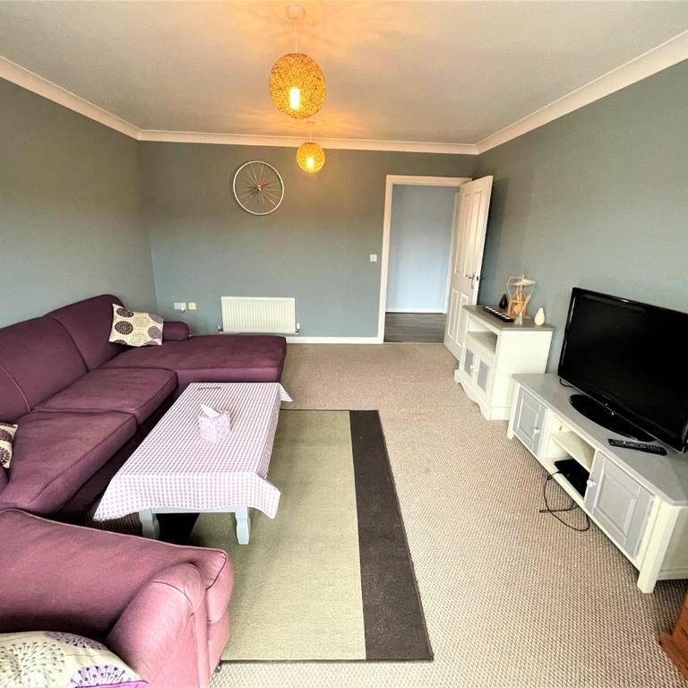 3 bedroom flat to rent - Photo 1