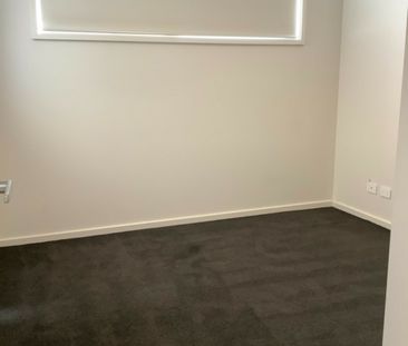 Great Location! - Photo 3