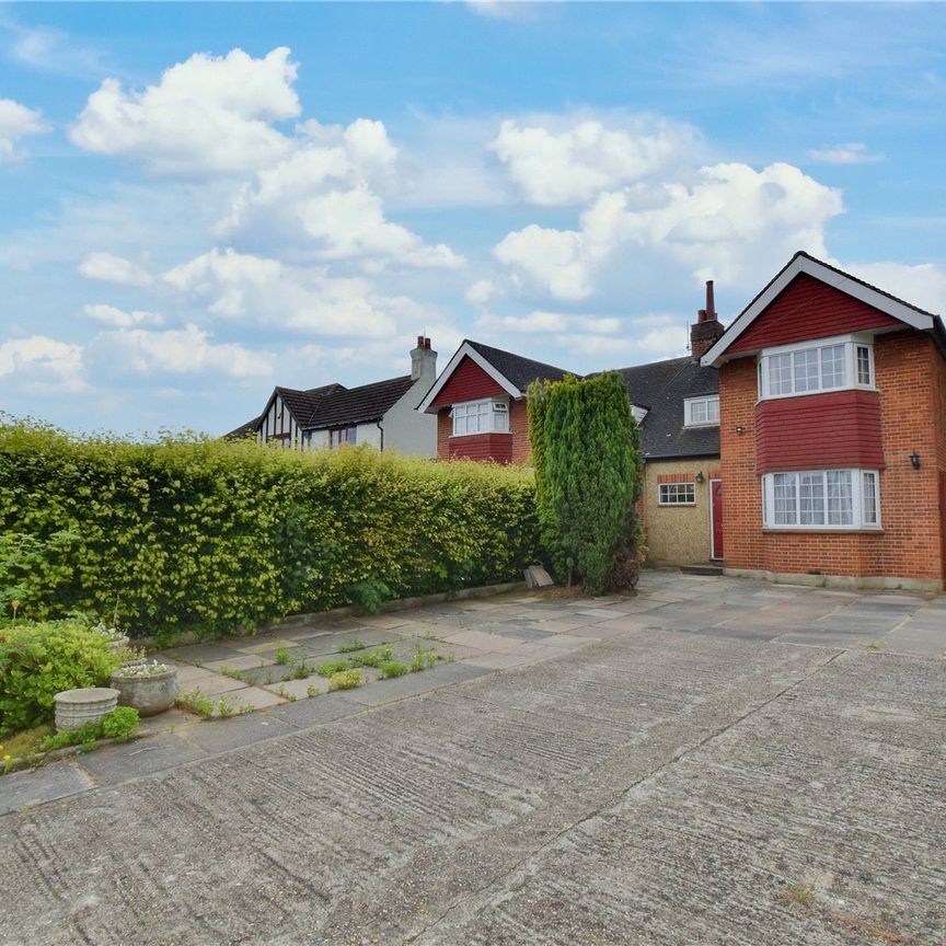 Garston Drive, Watford, Hertfordshire, WD25 - Photo 1