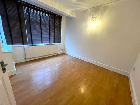 6 bedroom semi-detached house to rent - Photo 3