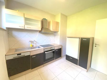 Irrel: Dreizimmerwohnung mit großer Terrasse, Garten, Stellplatz und nur 3 km bis Luxemburg - Photo 3