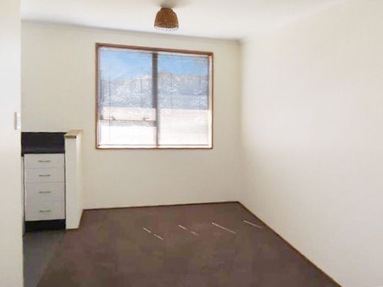 Great Sunny Townhouse in Karori - Photo 1