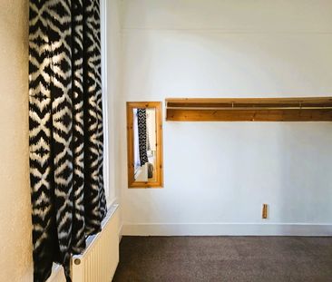 Room in a Shared House, Fairlop Road, E11 - Photo 5