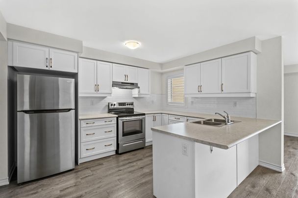 For Lease - 879 Sumac Crescent, Milton, Ontario - Photo 1