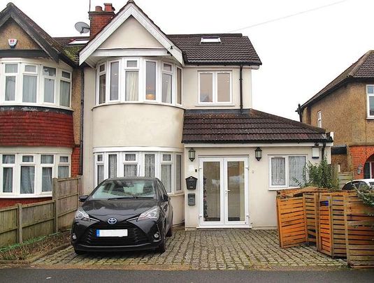 Clitheroe Avenue, Harrow, HA2 - Photo 1