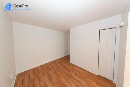 1315 Garnier - Photo 3