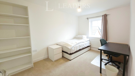 4 bedroom house to rent Robin Close, Coventry, CV4 - Photo 3