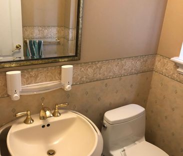 For Lease - 468 Douglas Avenue, Toronto, Ontario - Photo 5