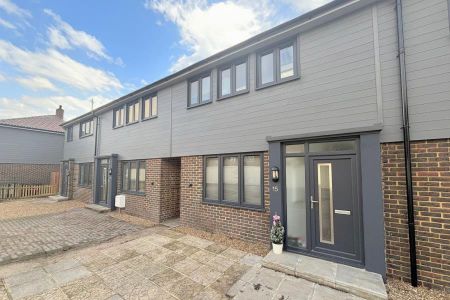 15 Spencer Close, Woking - 3 bedrooms Property for lettings - Seymours - Photo 3