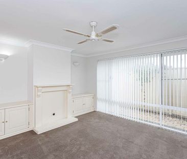 Seaside Comfort in Ocean Reef – Spacious Family Home! - Photo 3