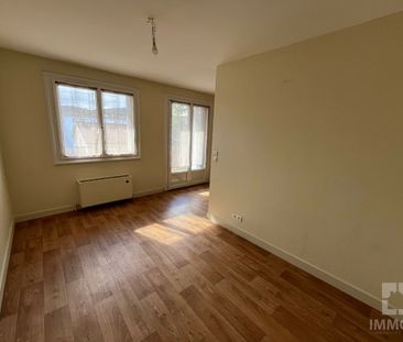 Location Appartement 1 pièce 45m² CAHORS 46000 - Photo 3