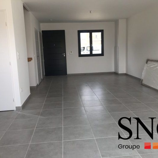 T4 DUPLEX AVEC TERRASSE, JARDIN ET PARKINGS - Photo 1