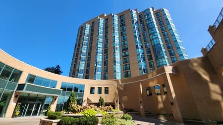 150 Dunlop Street East, Apartment 902, Barrie, ON L4M 6H1 - Photo 2