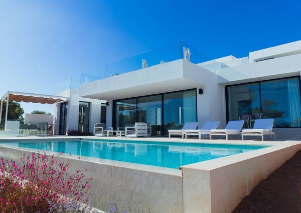 Luxury Detached House for rent in Santa Eulària des Riu, Spain