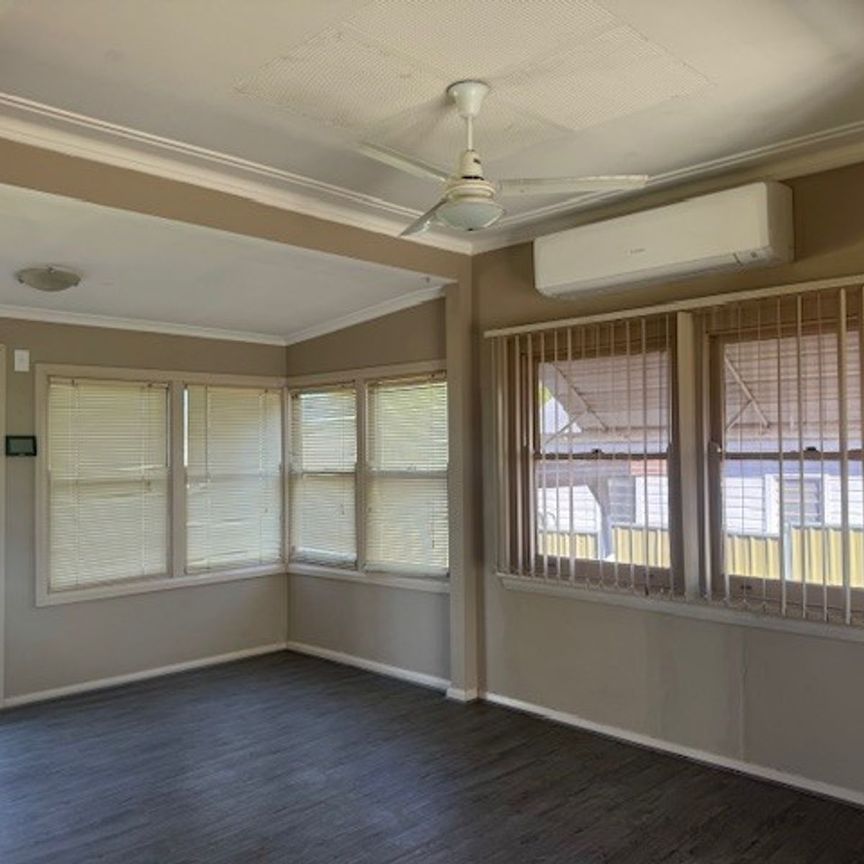 Cosy updated 2-bedroom cottage. - Photo 1