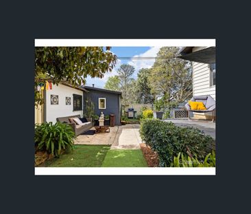 WARM AND INVITING COTTAGE IN LAWSON - Photo 6