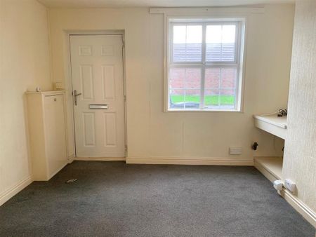 2 bedroom terraced house to rent - Photo 2