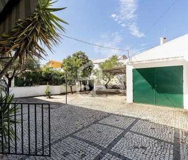 Moradia T5 Bifamiliar de Rés do Chão para Arrendamento | Tapada, Évora - Photo 2