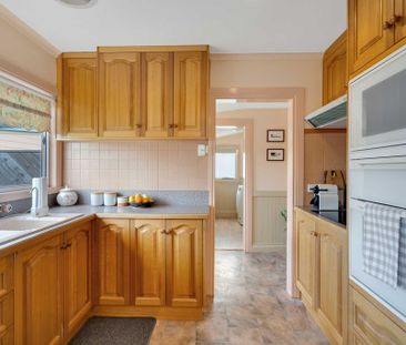 Cosy Family Home - Photo 4