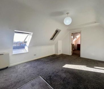 1 Bedroom Apartment - First Floor To Let - Photo 3