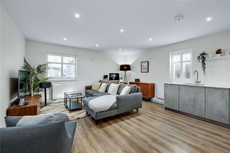 A spacious two bedroom two bathroom apartment in the centre of Guildford, finished to an exceptional standard. - Photo 3