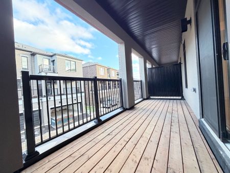 For Lease - 1126 Wheat Boom Drive, Oakville, Ontario - Photo 5