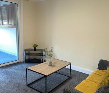 1 bedroom in a house share to rent - Photo 3