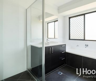 Stunning Family Home with a Big Backyard!! - Photo 6