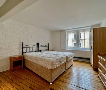 3 bedroom flat to rent - Photo 5