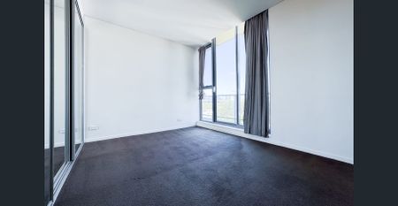 TWO BEDROOM APARTMENT IN IDEAL LOCATION - Photo 4
