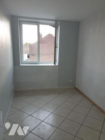 PROVIN, centre-ville, T2 à 540 euros - Photo 2