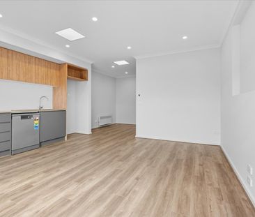 BRAND NEW MAMBOURIN TOWNHOUSE - Photo 5