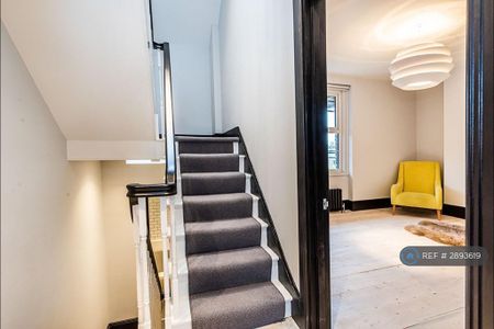 2 bedroom maisonette to rent - Photo 5
