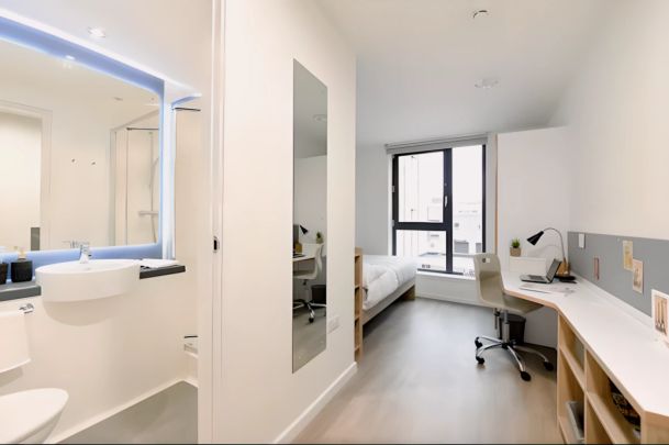 Ensuite bronze - upper floor - Photo 1