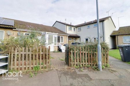 1 bedroom in a house share to rent - Photo 4
