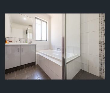 Great Family Home in Wandina! - Photo 1