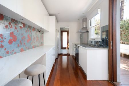 CITY VIEWS | THE PERFECT BLEND OF CHARM AND CONVENIENCE - Photo 3