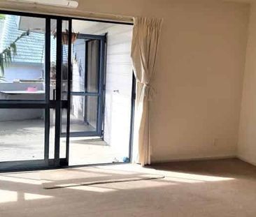 Double Garage - Photo 1