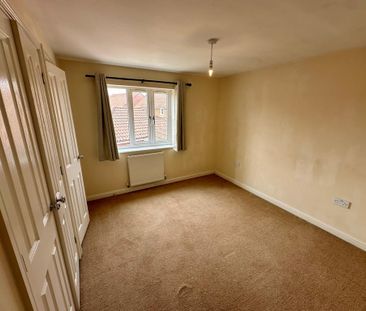 4 bedroom detached house to rent - Photo 3