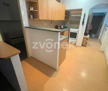 Pronájem 2+kk Zlín - centrum, ul. Zarámí - Fotografie 3